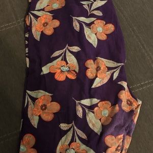 LulaRoe - Purple with Coral Flowers Leggings - TC